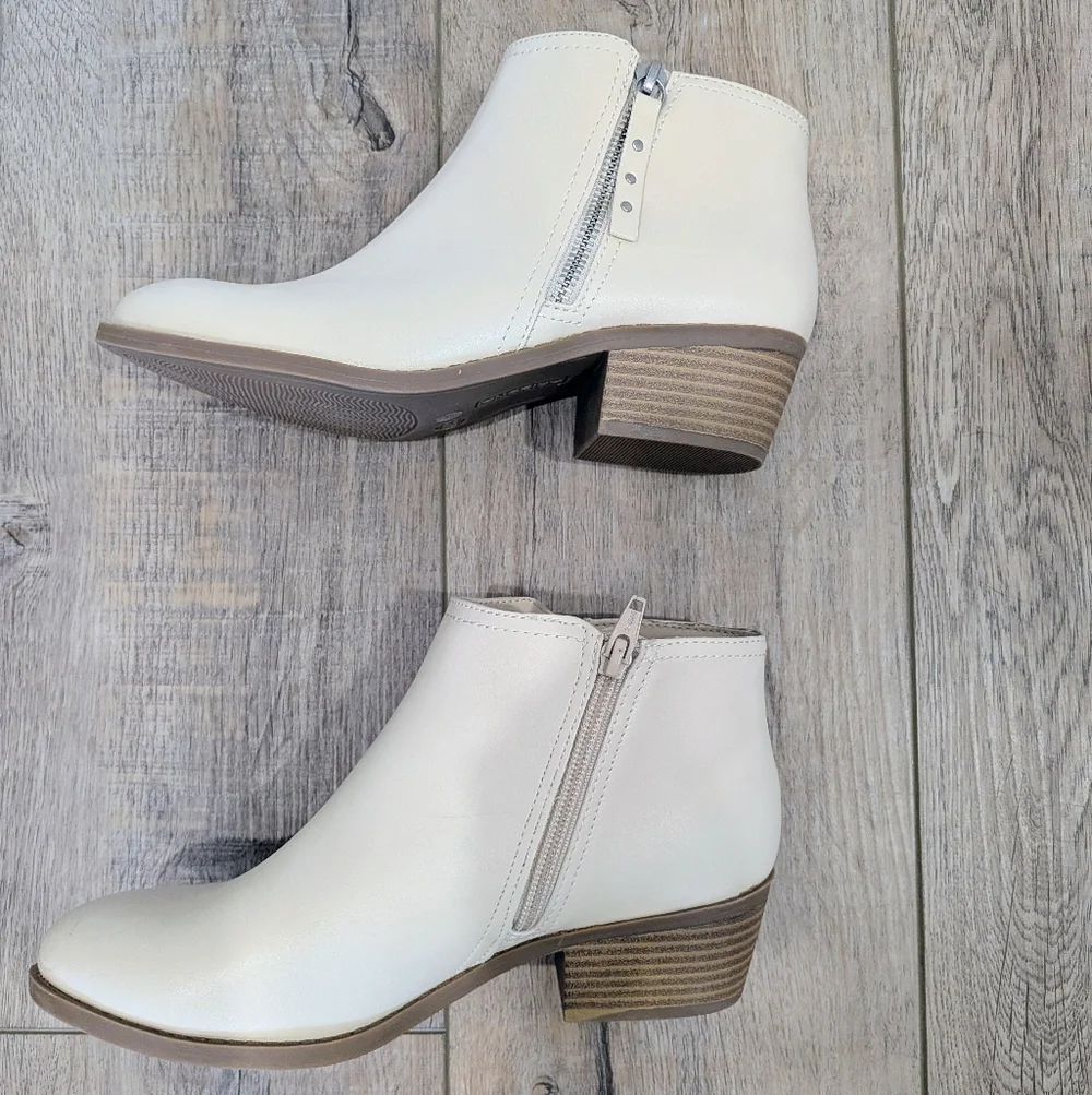NWOT Arizona Jeans Co Cream Ankle Booties | 7.5 - Picture 3 of 6